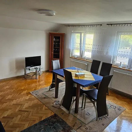 Nad Jeziorem Holiday home *